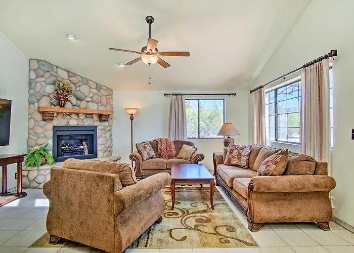 Holiday home Sunny W/ Patios On 5 Acres! Tucson